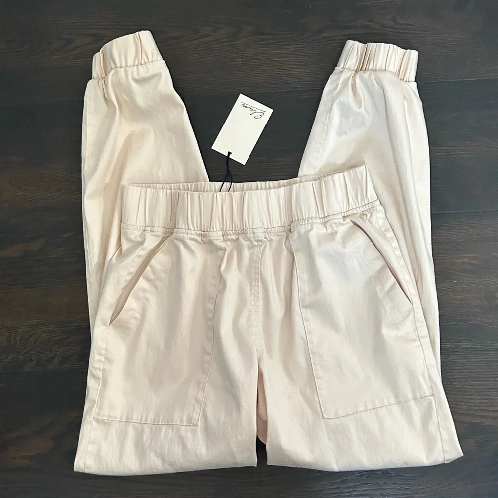 NWT Elan Cream Tencel Elastic Waist Cargo Jogger Pants Size Small